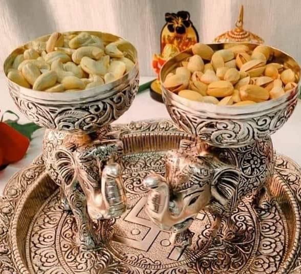 LABHCART Brass Elephant Urli Bowl Ethnic Design Uruli Pot for Home Decor Floating Flowers Candle Lamps Temple